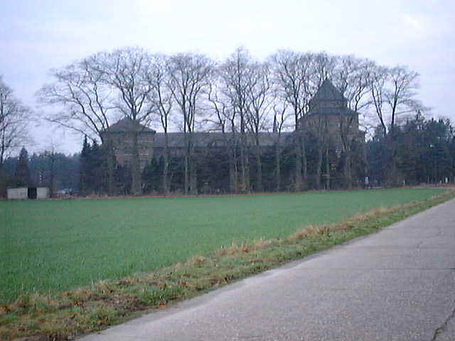 klooster_ vaalbeek.JPG (41782 bytes)